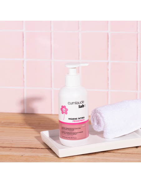CUMLAUDE Pediatrics Higiene Íntima 250 ml